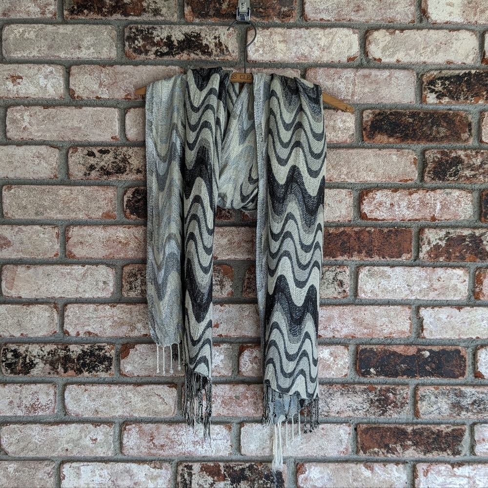 ✨ Soft Shiny Metallic Abstract Squiggle Scarf with Tassels Cream Gray